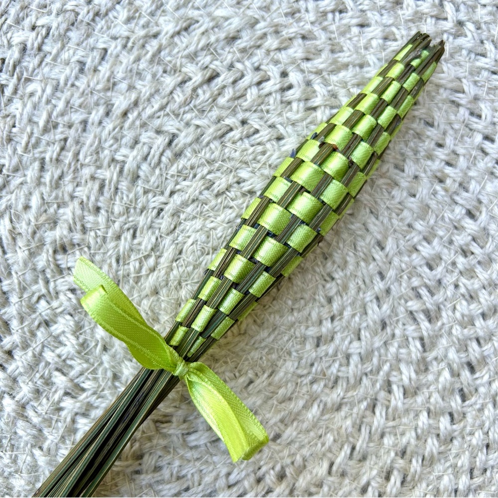 Lavender Wand - Hand-woven Fragrant Sachet, Handmade